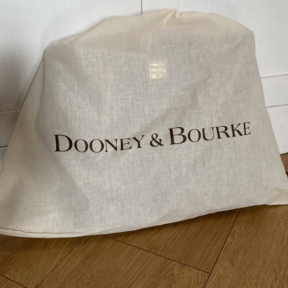 Dooney & Bourke Purse - Picture 6 of 9
